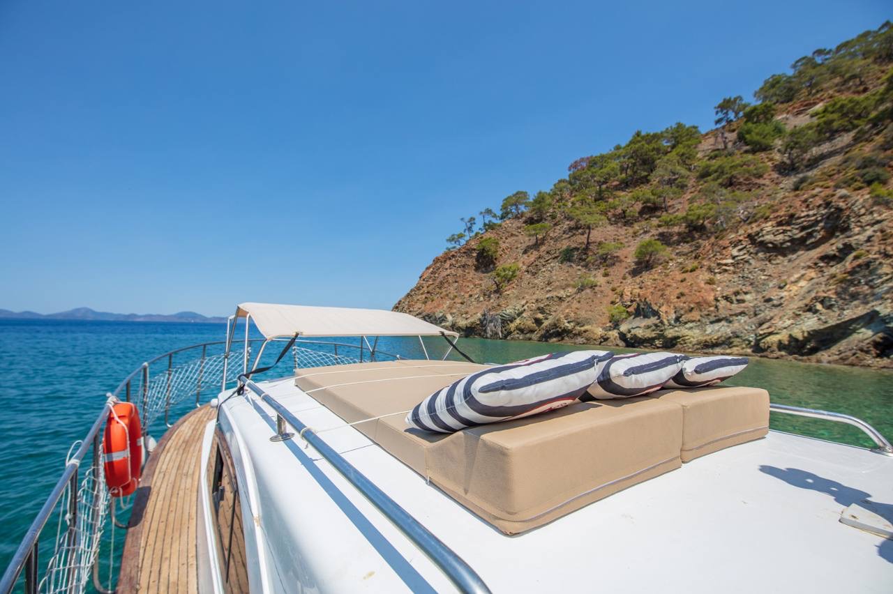 Fethiye'den Özel Yatla Adalar Turu ve Balık Avı